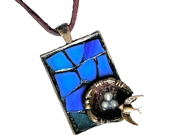 Colgante de nido de pájaro con mosaico, collar de cordón de gamuza, colgante de pájaro