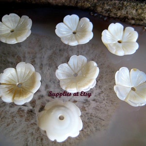 SALE Genuine Mother of pearl flower beads-carver flower cabochon beads-off White Ivory shell flower bead-shell Carved Flower findings