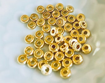 Disque Heishi en plaqué or 18 carats - Perles pour beignets plates en plaqué or, disques plats, perles d'espacement, soucoupes - Perles en plaqué or