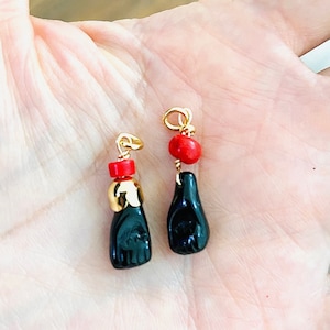 Black Azabache hand Charm-Azabache Hand Pendants-Gold plated Hope Amulet Protection Hand Charms-Evil Eye charms-Jewelry supplies-hippie bead