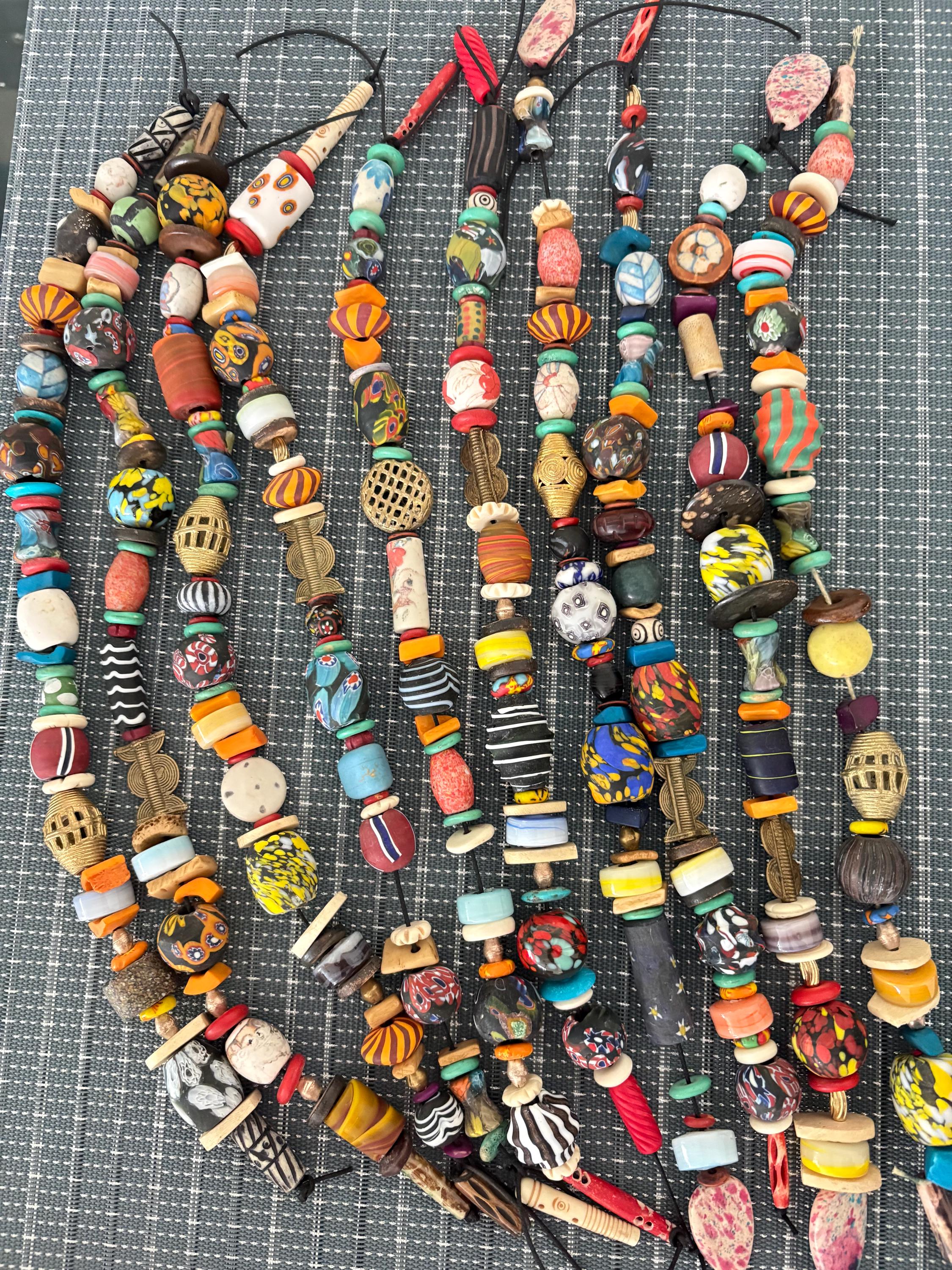 5894 Ethnic Rustic Fashion Party Glass Bead Shell Work Handmade Threadwork Tlicho beader Garra Dryneck main image 3