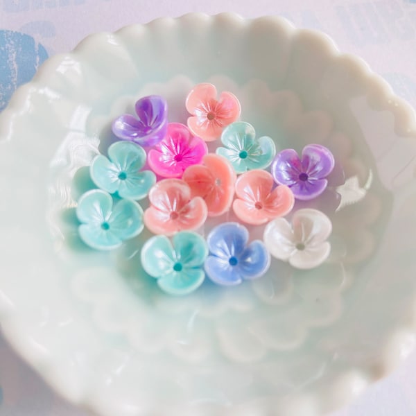 Sale assorted Lucite pastel 3 petal petal Flowers-mixed colors Flower Beads charms-Wedding tiaras lily resin Acrylic bell Lily flowers
