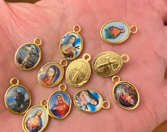 Lot gold Catholic Medals-Gold sacred heart medal-Virgin Mary, Catholic Picture Saint medals -Pendant Medals Charms-diy medals favors- gifts