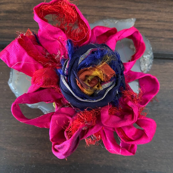 Sari Silk flower Brooch Pin India/Handmade sari Bow Decorative -Bohemian pendant-Jewelry supplies-sari blooms flower pendant diy necklaces