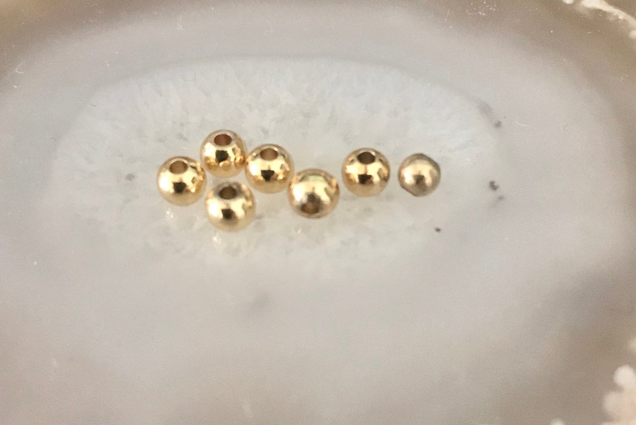 18kt White gold plated 4mm round spacer beads fpb087 18kt White gold plated 4mm round spacer beads fpb087