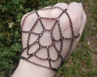spiderweb hand chain /// made to order