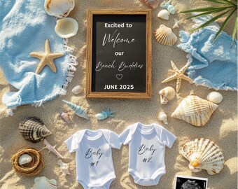 Può includere: Annuncio di gravidanza a tema spiaggia con body bianchi per bambini, conchiglie, stelle marine e una lavagna incorniciata. La lavagna recita "Excited to Welcome our Beach Buddies JUNE 2025." È inclusa anche un'immagine ecografica.