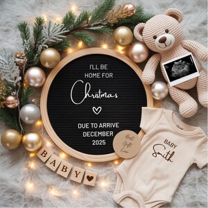 Zwangerschapsaankondiging Digitale kerst zwangerschap onthulling verwacht in december Babyaankondiging genderneutraal baby onthullen bewerkbare sjabloon
