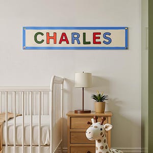 Op maat geborduurd bordje babynaam, gepersonaliseerde naambanner, verjaardagscadeaus voor kinderen, aangepaste canvas vlag, decor verpleegkundige, wanddecoratie