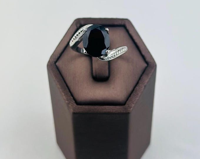 Vintage Sterling Silver Onyx Ring | Oval Stone | Hallmarked Size 8 (Q) | Clean & Polished Jewelry