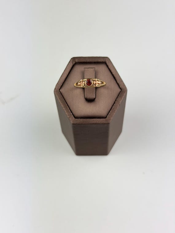 Vintage Hallmarked 9K Gold Garnet Ring, Size 6