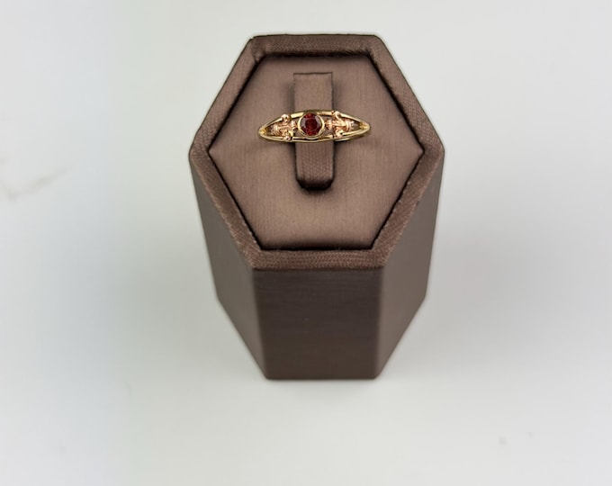 Vintage Hallmarked 9K Gold Garnet Ring, Size 6