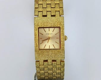Vintage Eternity Gold Plated Bracelet Watch • Textured 1970s–80s Quartz Ladies