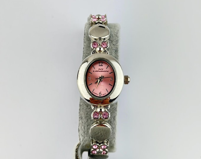 Vintage NY London Ladies Stainless Steel Watch • Classic Everyday Fashion Timepiece • Clean Dial Wristwatch