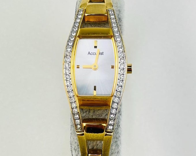 Accurist vintage gold watch, stainless steel gold plated, battery fitted , watches for her