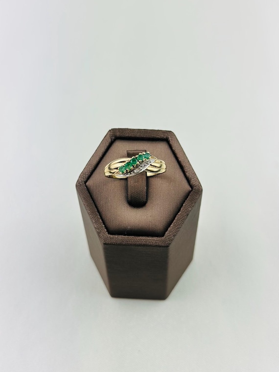 Emerald and diamonds ring 9k solid gold , vintage and hallmarked , natural gemstones , polished