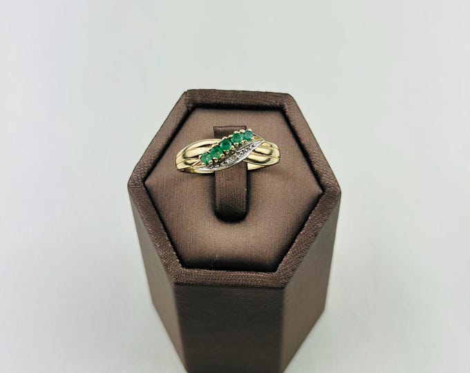 Emerald and diamonds ring 9k solid gold , vintage and hallmarked , natural gemstones , polished