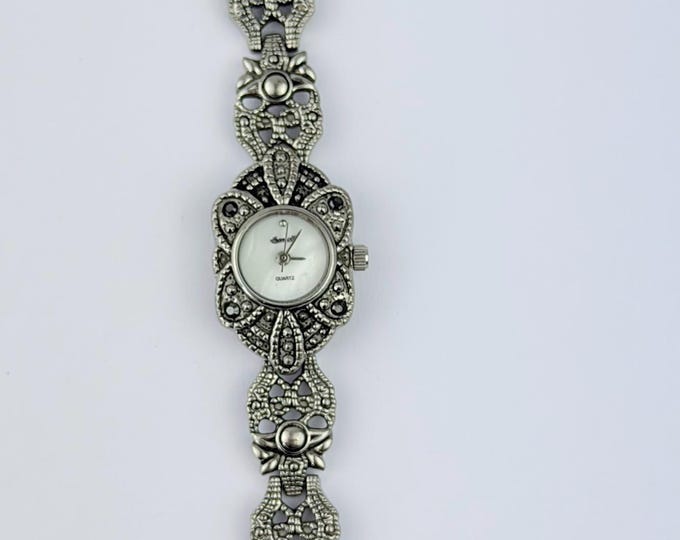 Vintage Ingersoll Watch, Embossed Silver Tone Bracelet Watch, Roman Numeral Style, Fully Working