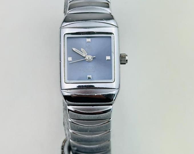 Vintage U.S. Polo Assn. Ladies Watch, Blue Dial, Stainless Steel, New Battery