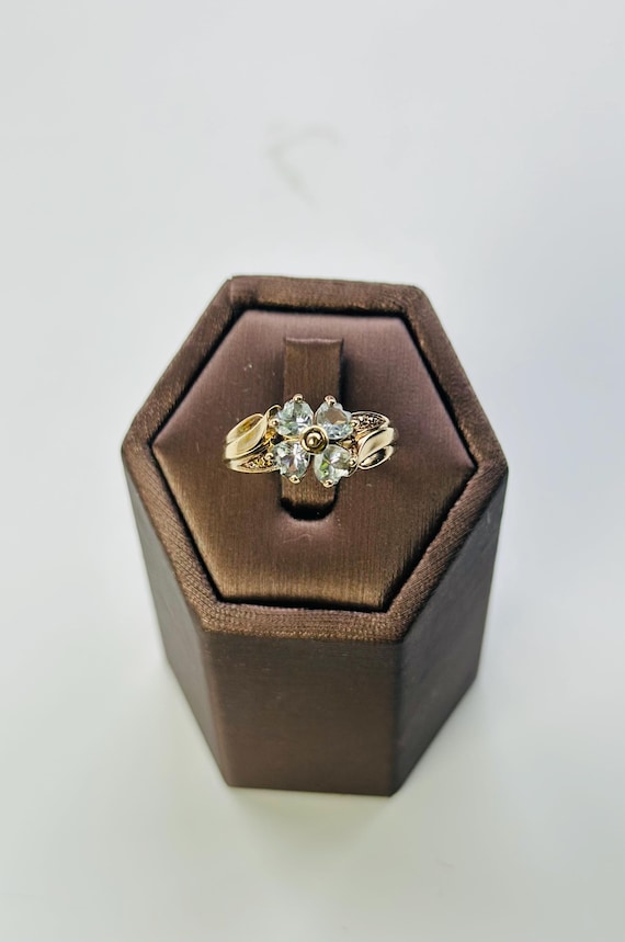 Vintage 9ct Gold Aquamarine Ring - Elegant Mid-Century Floral Design