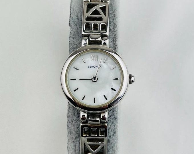 Sekonda ladies watch , vintage white dial , stainless steel , fullt working new battery .