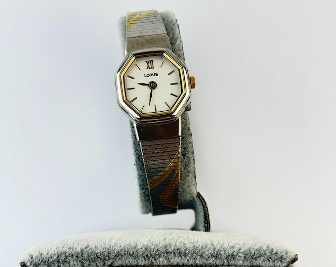 Vintage Lorus Quartz Stainless Steel Watch, Analog Everyday Wristwatch, Classic Classic Style, New Battery