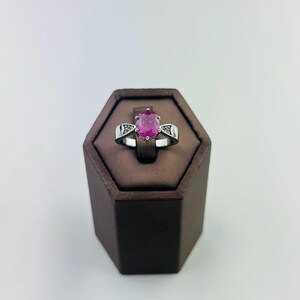 ヴィンテージ スターリングシルバー 天然ルビーリング、刻印入り、サイズ7.5