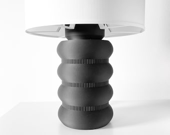 SANTI Lamp – 3D Printed Sculptural Table Lamp, Matte Black Stacked Bubble Form (Bulb Included)