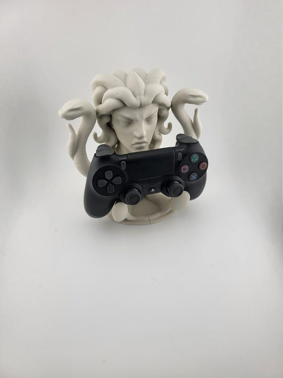 Medusa PS5 Controller Stand – Mythology Gaming Desk Decor – 3D