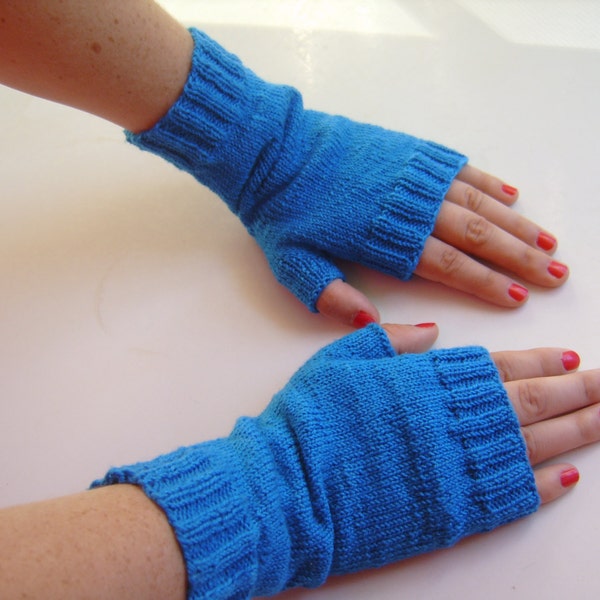 Hand Knit  Women's Fingerless Mittens