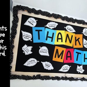 K&ouml;nnte beinhalten: Schultafel mit der Aufschrift "THANK YOU MATH" in bunten Buchstaben. Die Tafel ist mit blattf&ouml;rmigen Notizen geschm&uuml;ckt, die Gr&uuml;nde f&uuml;r die Dankbarkeit f&uuml;r Mathematik auflisten. Die Tafel ist mit einem schwarz-wei&szlig;en Polka-Dot-Rand versehen.