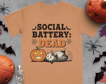 Social Battery Dead Opossum Halloween T-Shirt, Funny Spooky Introvert Tee, Sarcastic Possum Jack-O-Lantern Fall Autumn Top for Women Men