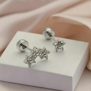 Minimalist Silver Stud Earrings, Flower Cartilage Tragus Studs Earrings, Fashion Design, Modern Dainty Jewellery,