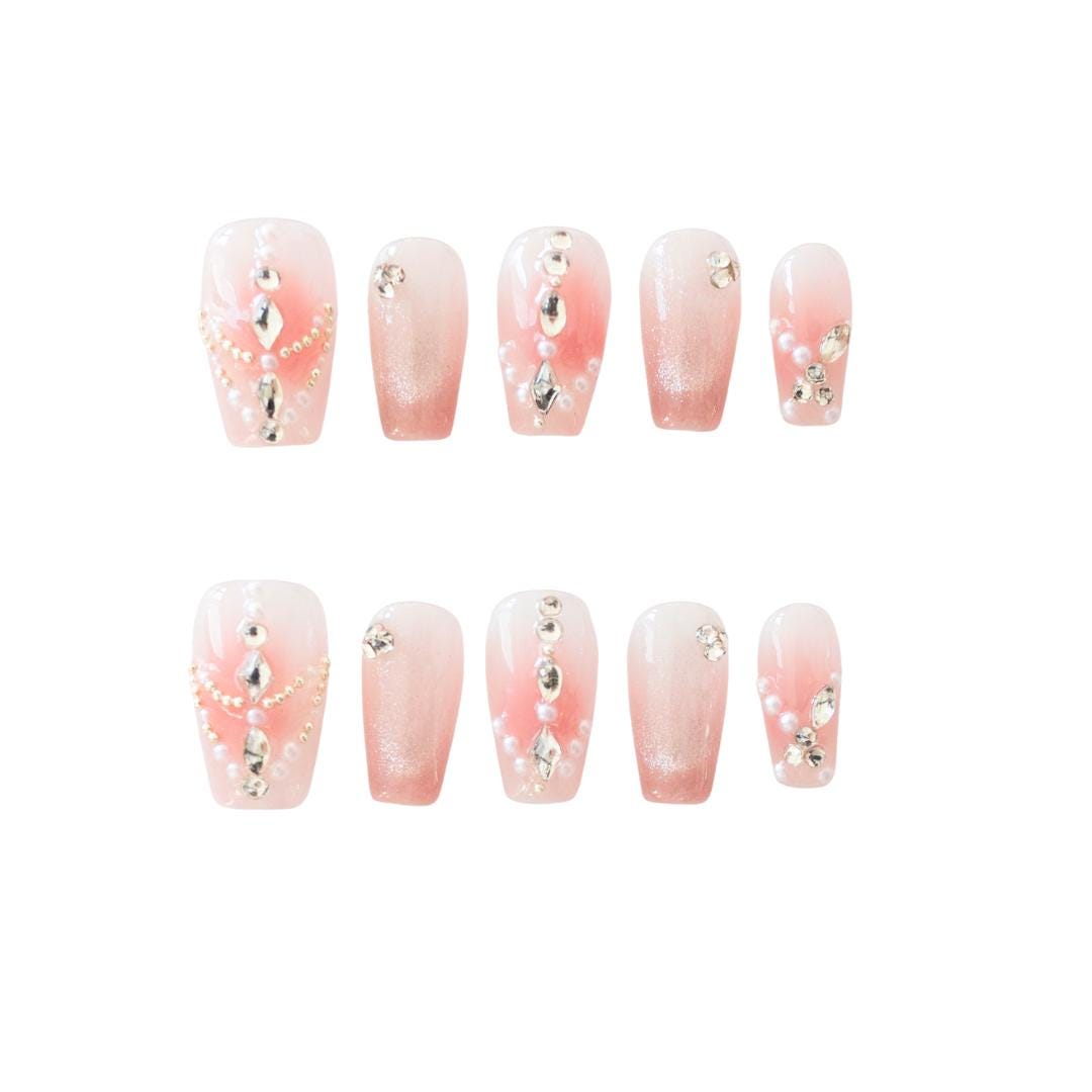 Reina - Etsy