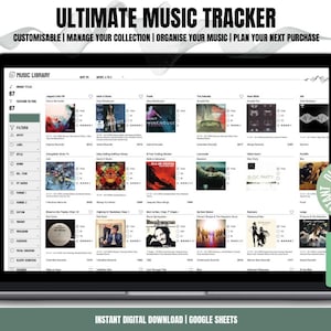 Op de afbeelding: Een laptopscherm waarop een Google Sheet-spreadsheet wordt weergegeven met de titel "Ultimate Music Tracker". De spreadsheet is een muziekbibliotheek met albumhoezen en titels. De tekst "Direct digitaal downloaden | Google Sheets" staat onderaan het scherm.