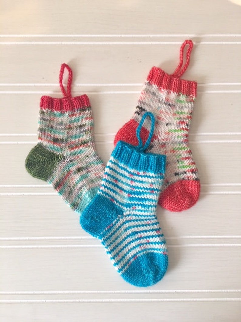 Knitted Mini Stocking PATTERN image 1