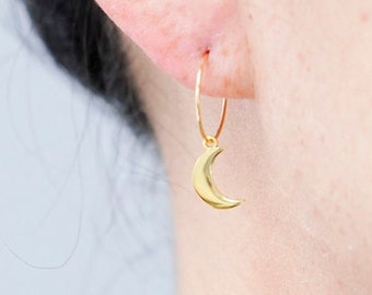 Moon Earrings / Star Earrings / Moon And Star Earrings / Gold Star Earrings / Dainty Star Earrings / Dainty Gold Earrings / Gold Hoops