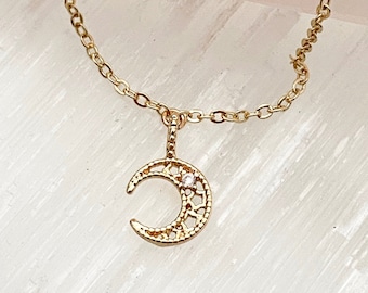 Gold Moon Bracelet / Moon Bracelet / Crescent Moon Bracelet / Gold Stacking Bracelet / 18k Gold Moon Bracelet / Crescent Moon Charm Bracelet