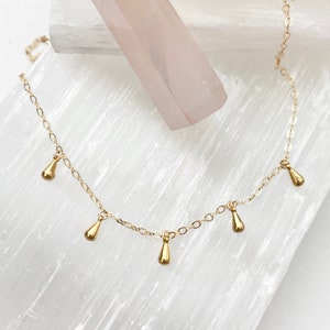 Gold Teardrops Necklace / Gold Choker / Gold Dangle Necklace / Layering Necklace / Teardrop Beaded Necklace / Gold Charm Necklace