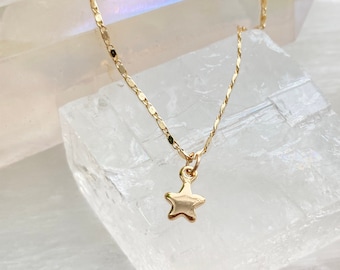 Gold Star Necklace / Dainty Gold Star Necklace / Tiny Gold Star Necklace / Layering Necklace / Mini Star Necklace / Star Layering Necklace