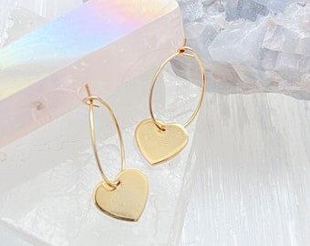 Boucles d’oreilles Gold Heart Hoop / Boucles d’oreilles Heart / Gold Hoops / Heart Hoops / Boucles d’oreilles Heart Hoop / Boucles d’oreilles Gold Hoop / Dainty Gold Hoops / Dainty Heart Hoops