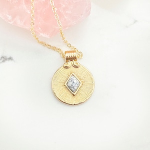 Gold Medallion Necklace / Gold Sun Burst Medallion / Celestial Necklace / Gold Coin Necklace / Gold Disc Necklace /  Gold Layering Necklace
