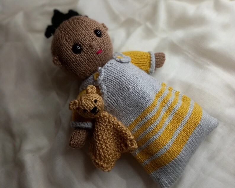 Sleep set for Betsy and Ben baby dolls knitting pattern image 3