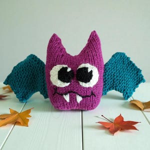 Cartoon Halloween Bat Crazy knitting pattern  (instant download)