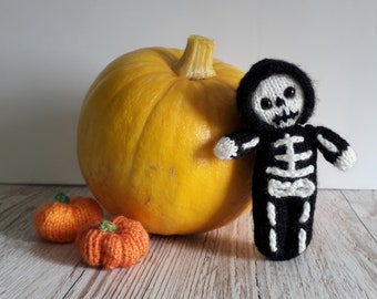 Little Skeleton Doll knitting pattern