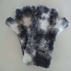 Sherpa Fingerless Gloves, Arm Warmers, Gray and White image 4