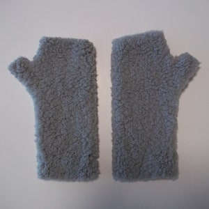 Sherpa Fingerless Gloves, Arm Warmers, Gray image 4