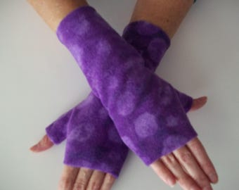 Plush Fleece Fingerless Gloves, Purple Bubbles
