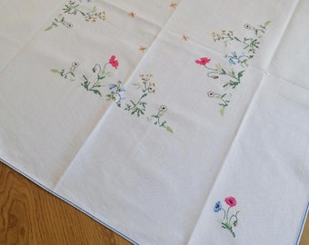 Vintage Linen Tablecloth Emroidered Wildflowers