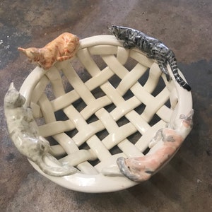 Custom cat bowl image 9